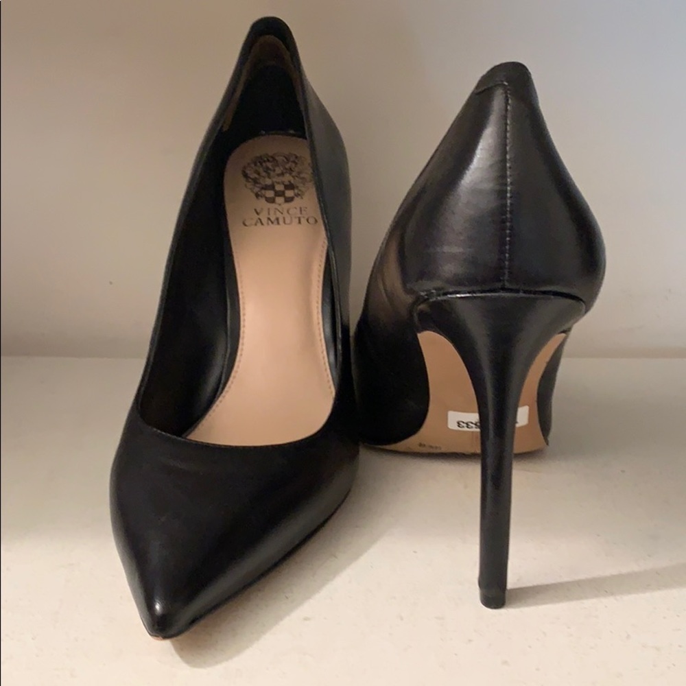 Vince Camuto pumps